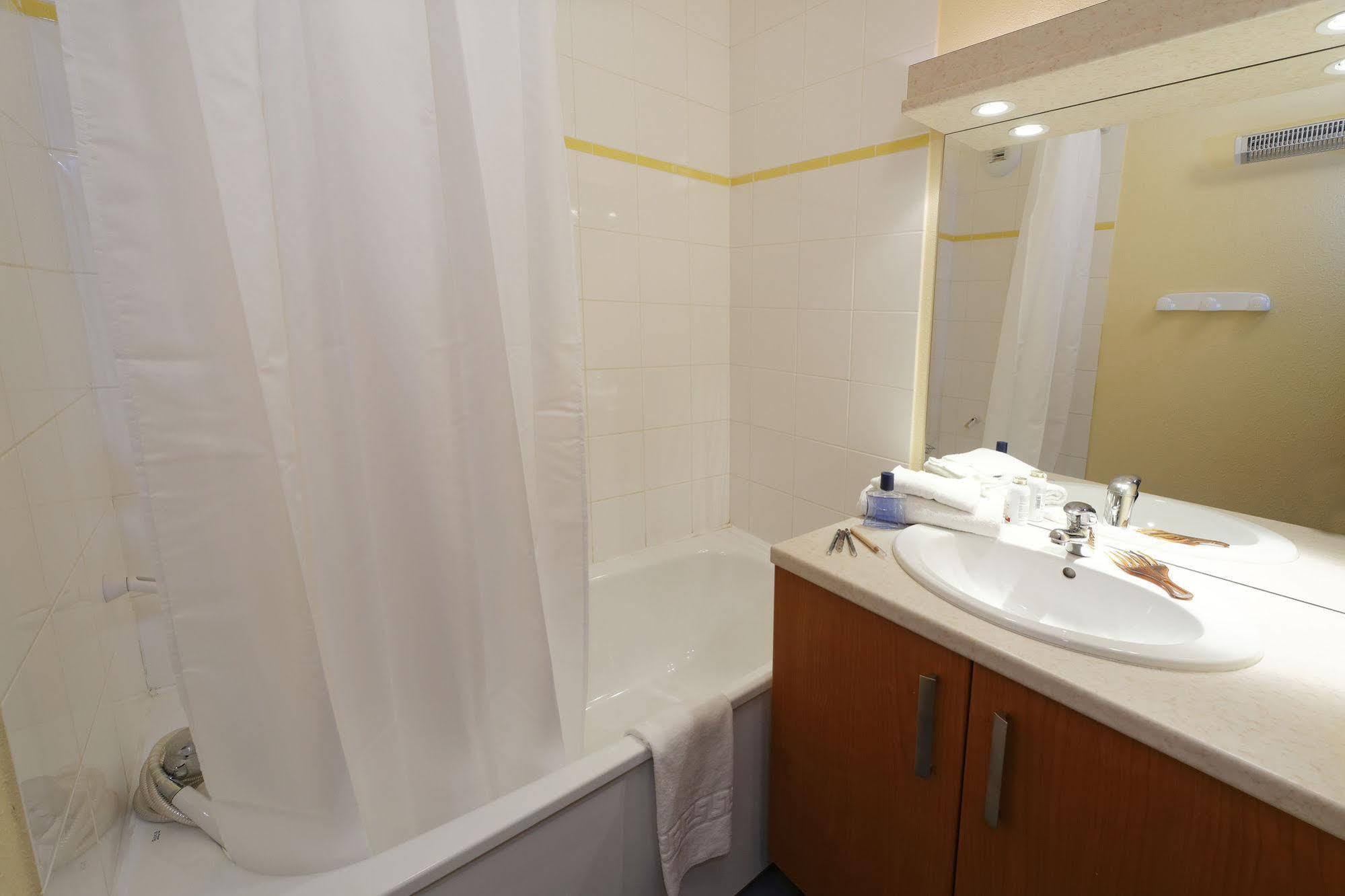Résidence Néméa Les Chalets Du Belvédère Font Romeu Exterior foto