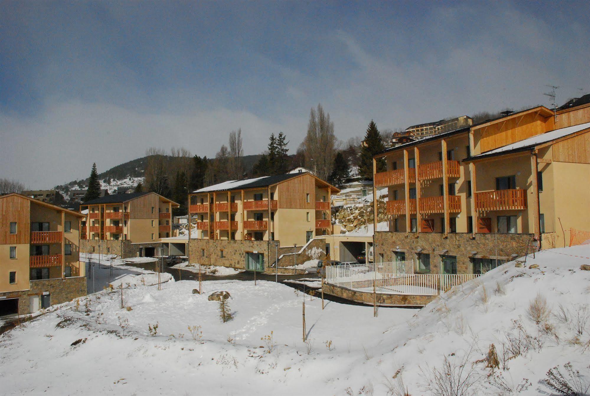 Résidence Néméa Les Chalets Du Belvédère Font Romeu Exterior foto
