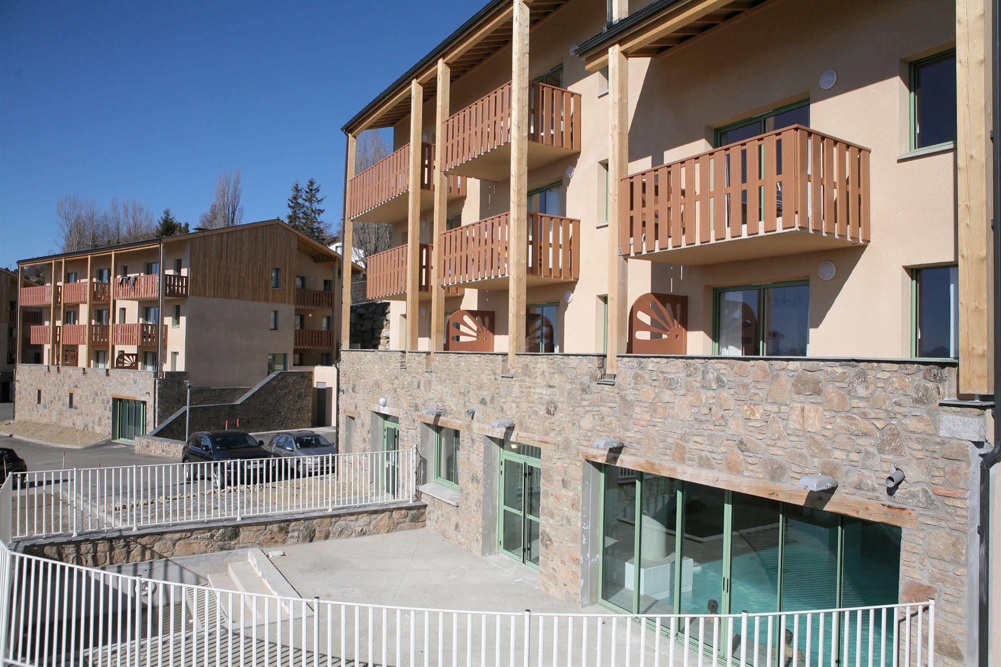 Résidence Néméa Les Chalets Du Belvédère Font Romeu Exterior foto